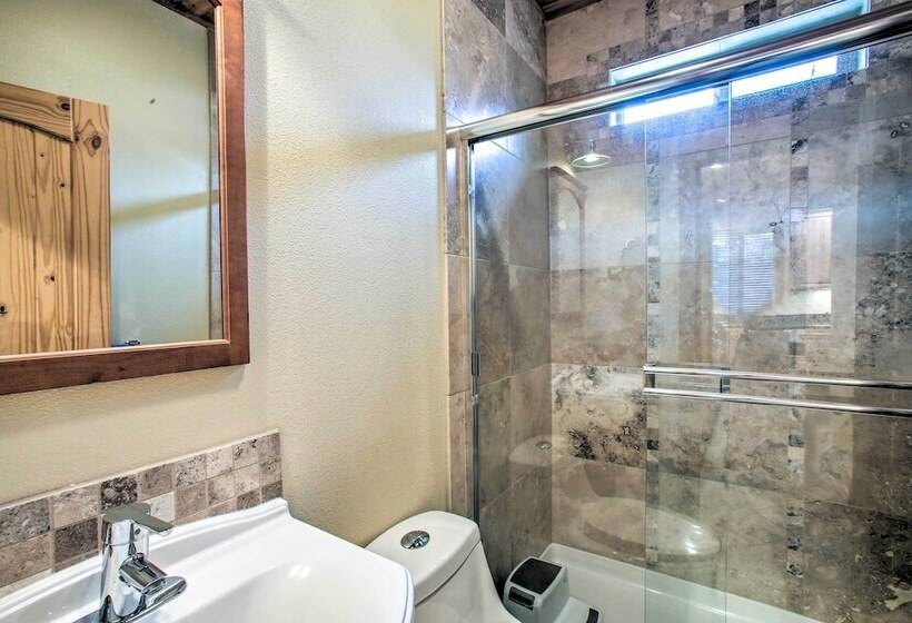 Waterfront Lake Pend Oreille Vacation Rental!