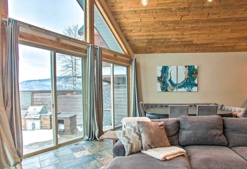 Waterfront Lake Pend Oreille Vacation Rental!