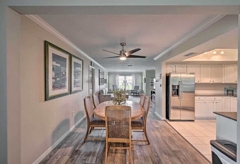 Waterfront Lake Placid Escape W/ Dock & Lanai