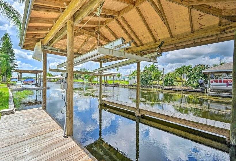 Waterfront Lake Placid Escape W/ Dock & Lanai