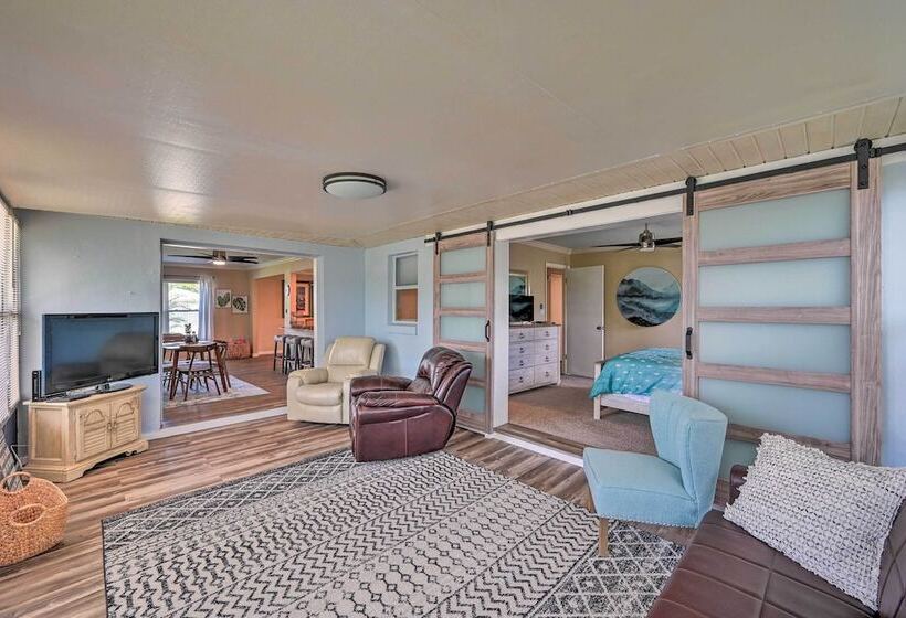 Waterfront Lake Placid Escape W/ Dock & Lanai