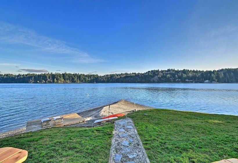 Waterfront Olympia Home W/ Private Beach & Kayaks!