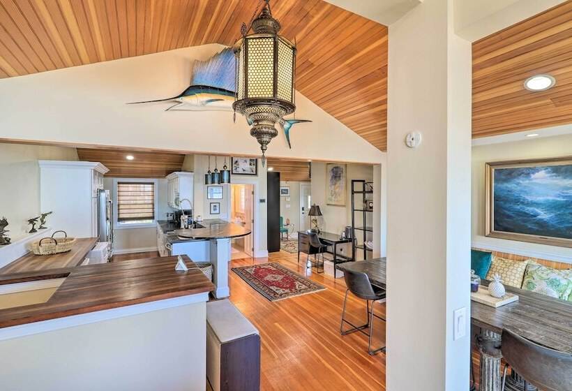 Waterfront Retreat W/ Deck ~ 7 Mi To Boston!
