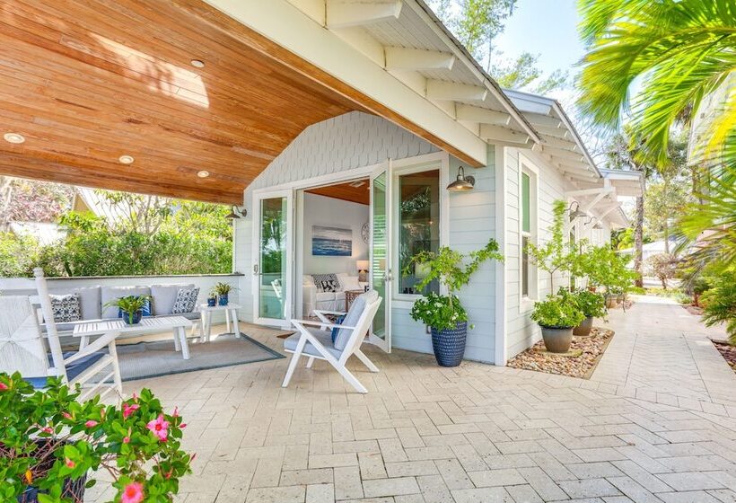 Waterfront Stuart Oasis W/ Hot Tub & Dock!