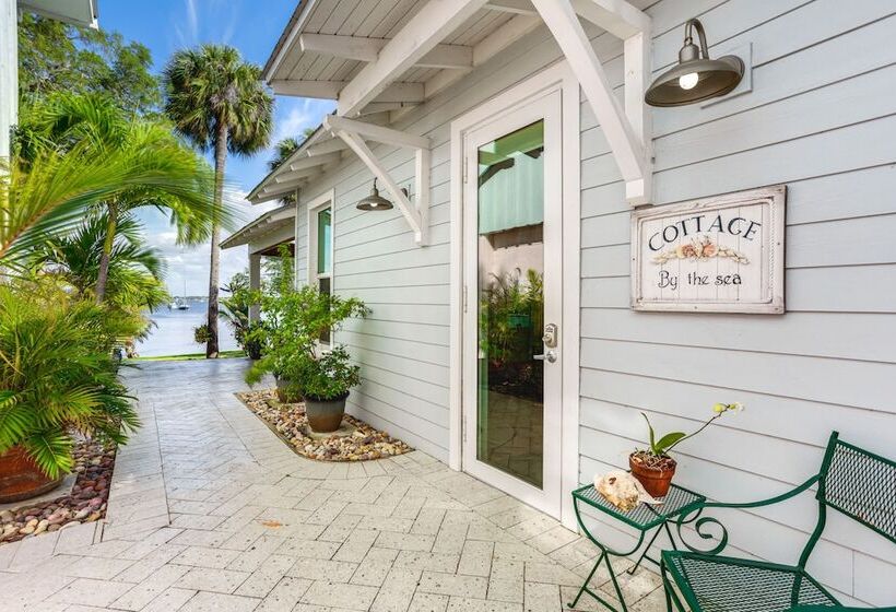 Waterfront Stuart Oasis W/ Hot Tub & Dock!