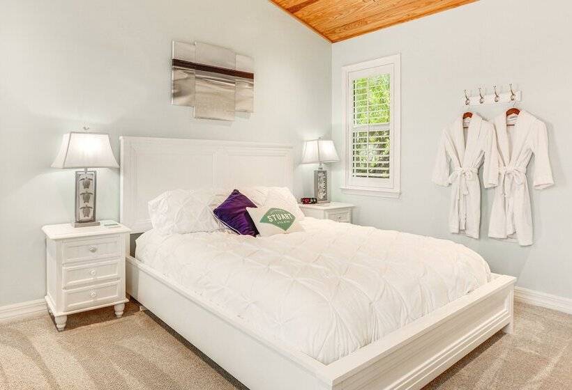 Waterfront Stuart Oasis W/ Hot Tub & Dock!