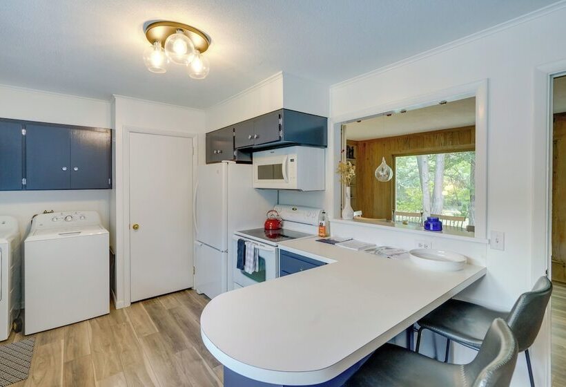 Skiing & Hiking: Water View Home In The Berkshires