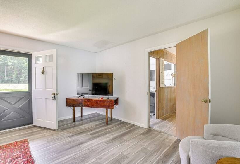 Skiing & Hiking: Water View Home In The Berkshires