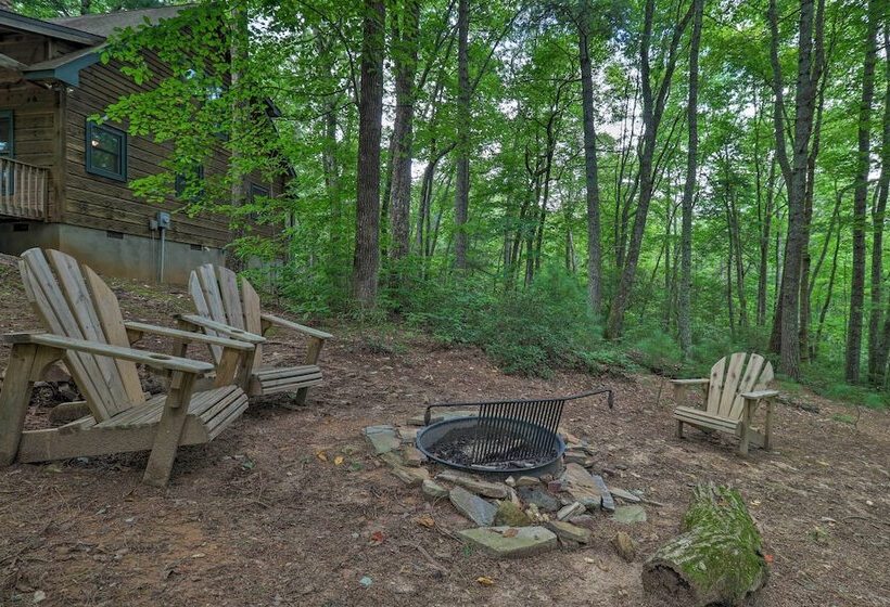Private Cabin On 2 Acres: Hot Tub, 10 Mi To Boone!