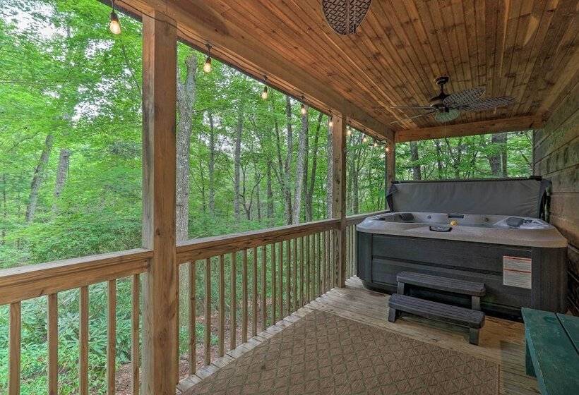 Private Cabin On 2 Acres: Hot Tub, 10 Mi To Boone!