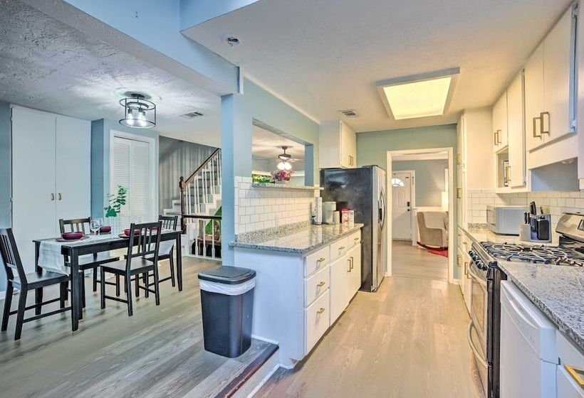 Aggie Game Day Retreat ~ 1 Mi To Texas A&m!