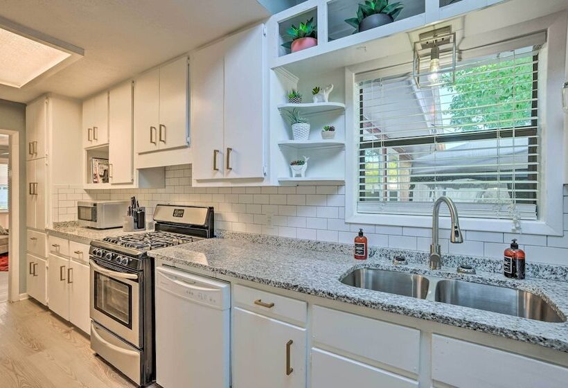 Aggie Game Day Retreat ~ 1 Mi To Texas A&m!