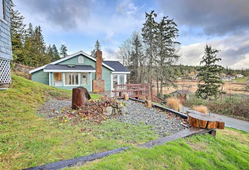 Anacortes Home: Short Walk To Similk Bay!