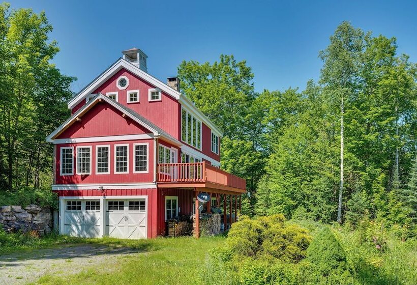 Architect Designed Franconia Home: Hot Tub & Views