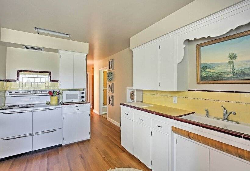 Ashton Escape W/ Yard: 56 Mi To West Yellowstone!