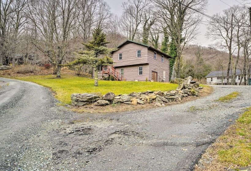 14 Mi To Beech Mountain: Home W/ Grills!