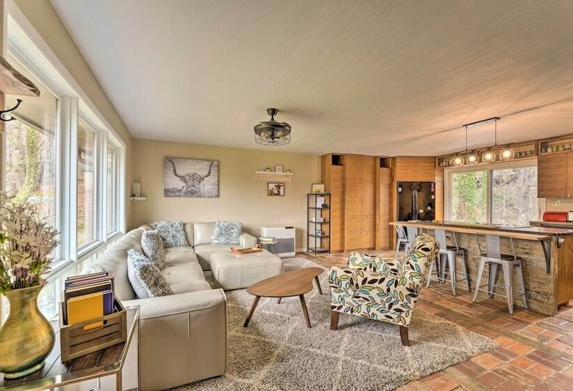 14 Mi To Beech Mountain: Home W/ Grills!