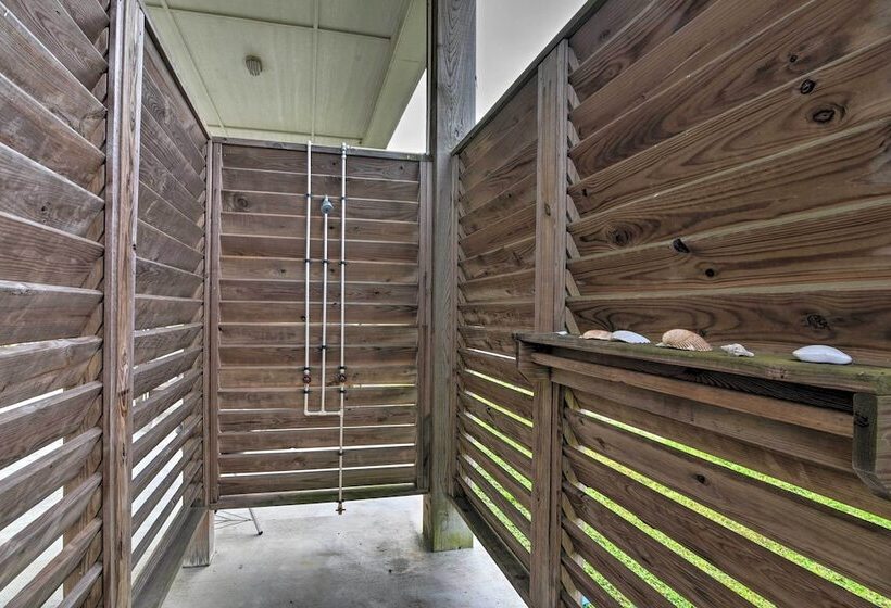 Ocean View & Grill: Crystal Beach Bungalow!