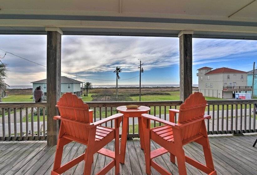Ocean View & Grill: Crystal Beach Bungalow!