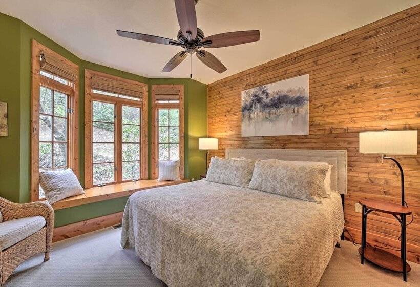 Beautiful Trillium Home Next To Waterfall!