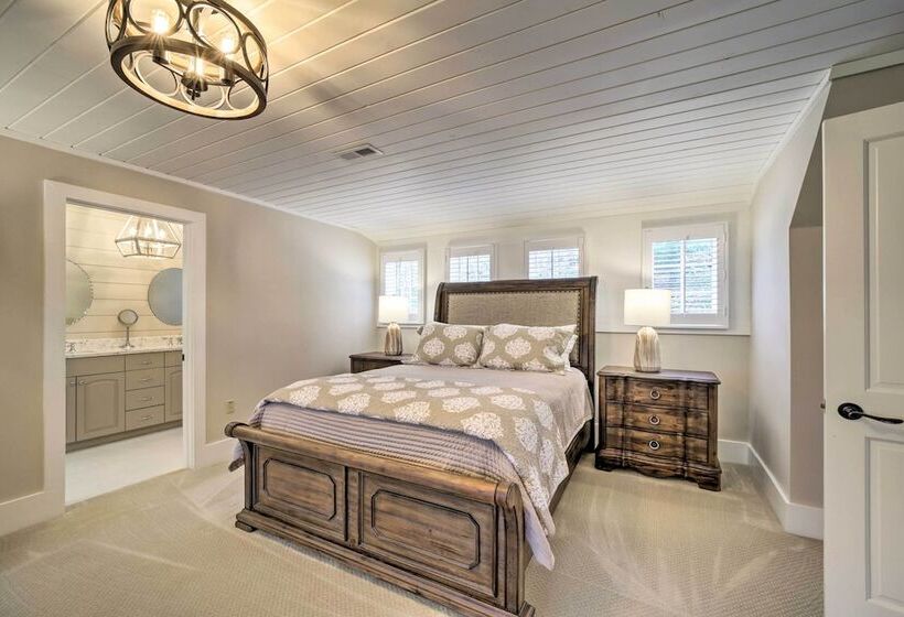 Beautiful Trillium Home Next To Waterfall!