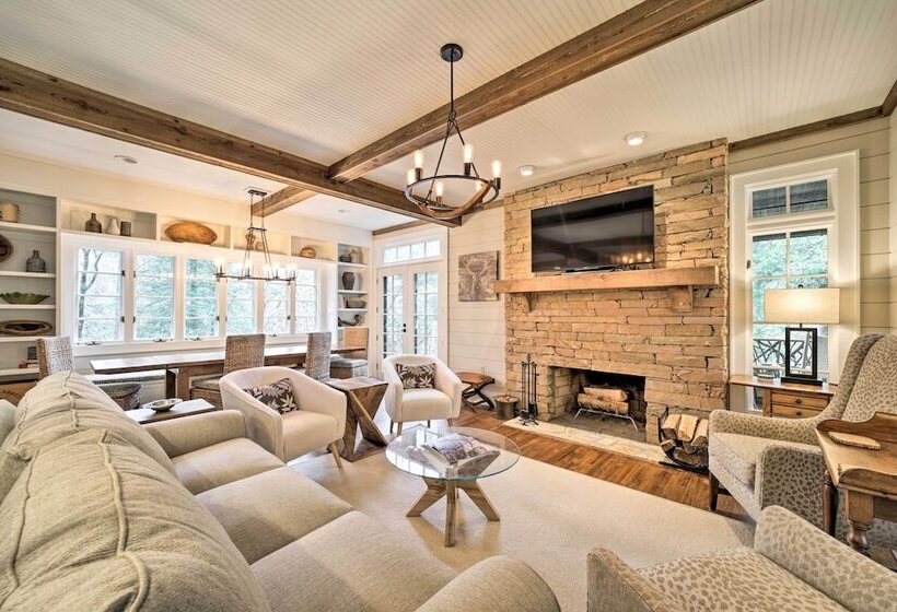 Beautiful Trillium Home Next To Waterfall!