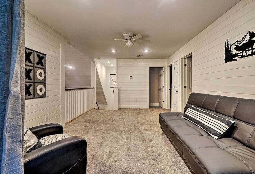 Benezette Cabin W/hot Tub, Grill & Mtn Views