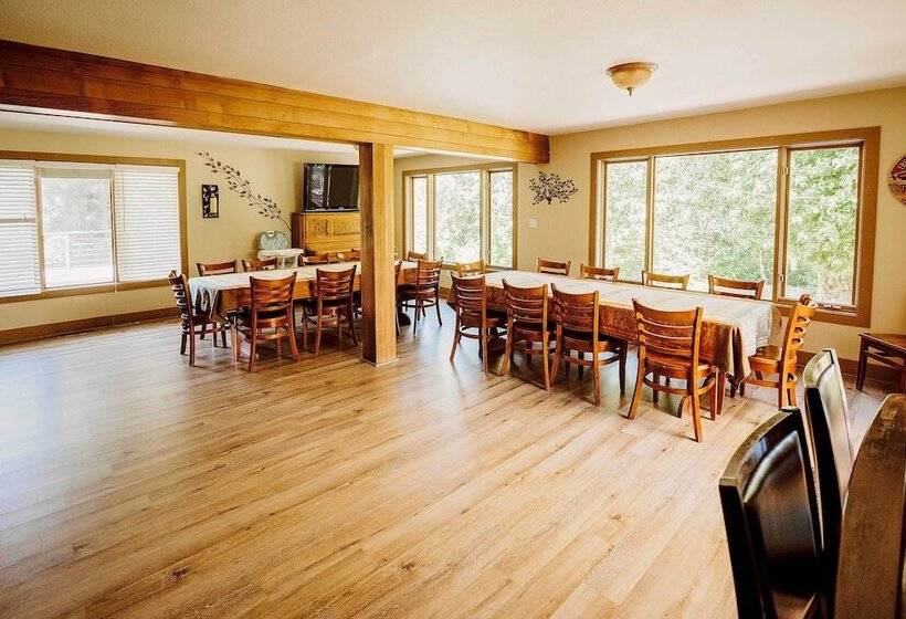 Big House Lodge    Cle Elum Retreat On 8 Acres!