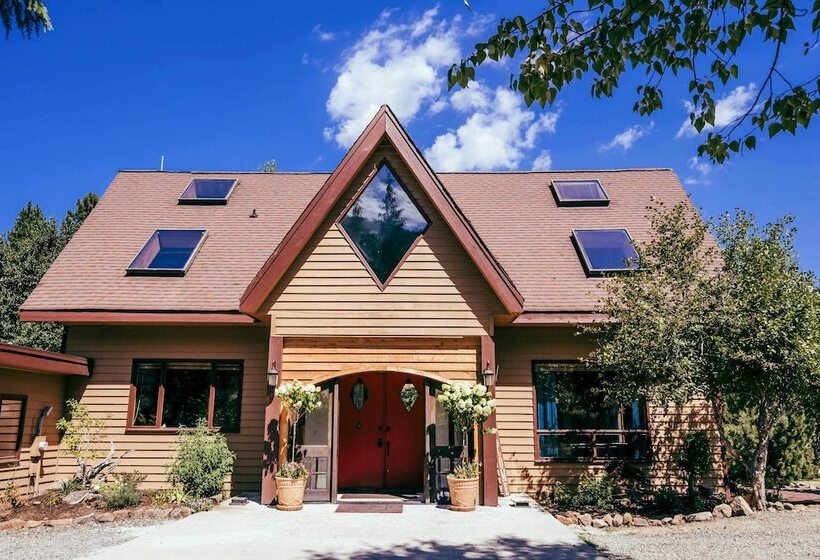 Big House Lodge    Cle Elum Retreat On 8 Acres!