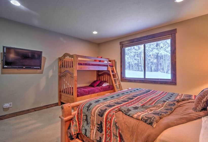 Blue River Home W/ Hot Tub, 6 Mi To Skiing!