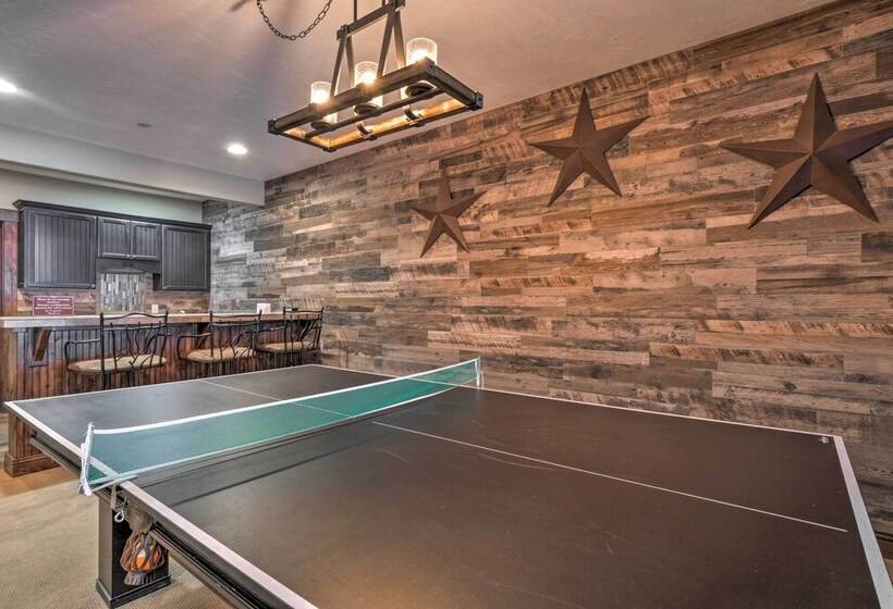 Blue River Home W/ Hot Tub, 6 Mi To Skiing!