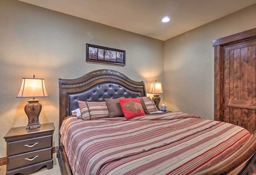 Blue River Home W/ Hot Tub, 6 Mi To Skiing!