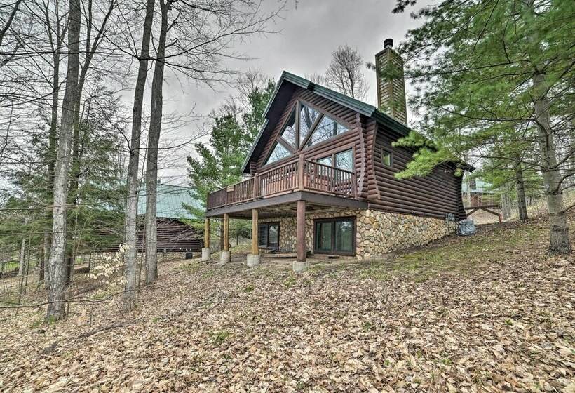 Boyne Mountain Cabin W/ Hot Tub: Near Resort!