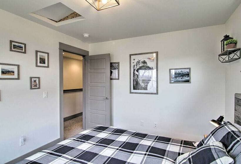 Bozeman Gem W/ Private Patio ~ 1 Mi To Hot Springs