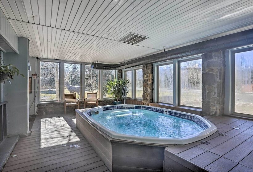 Resort Perks & Mtn Views: Breckenridge Cabin!