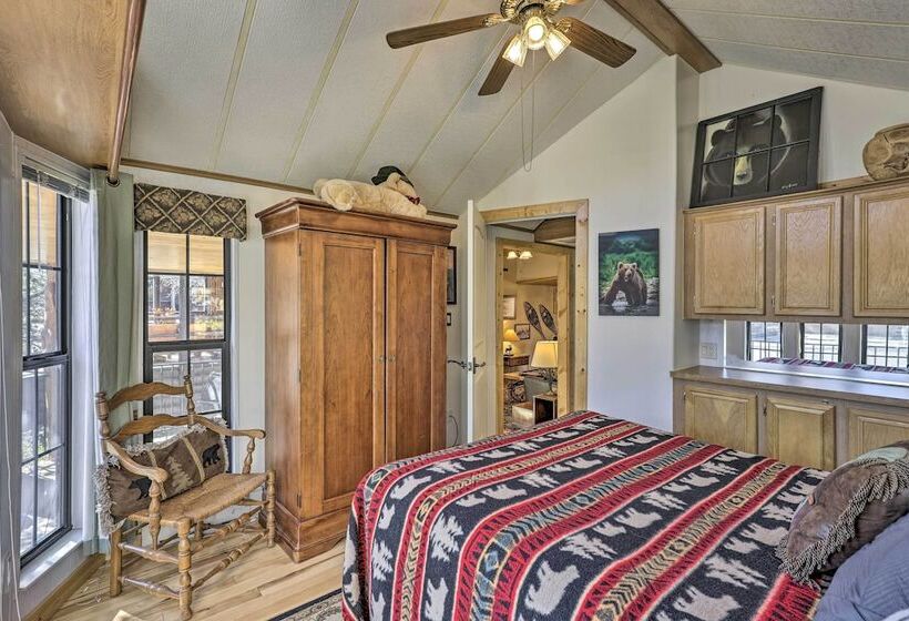 Resort Perks & Mtn Views: Breckenridge Cabin!