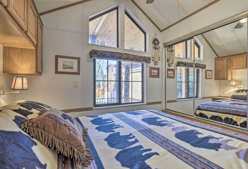 Resort Perks & Mtn Views: Breckenridge Cabin!