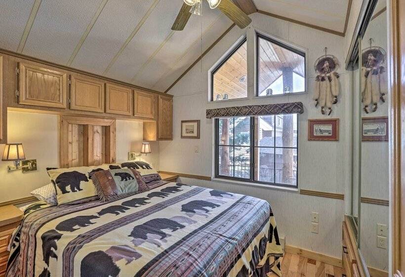 Resort Perks & Mtn Views: Breckenridge Cabin!