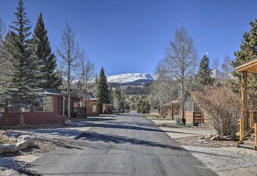 Resort Perks & Mtn Views: Breckenridge Cabin!