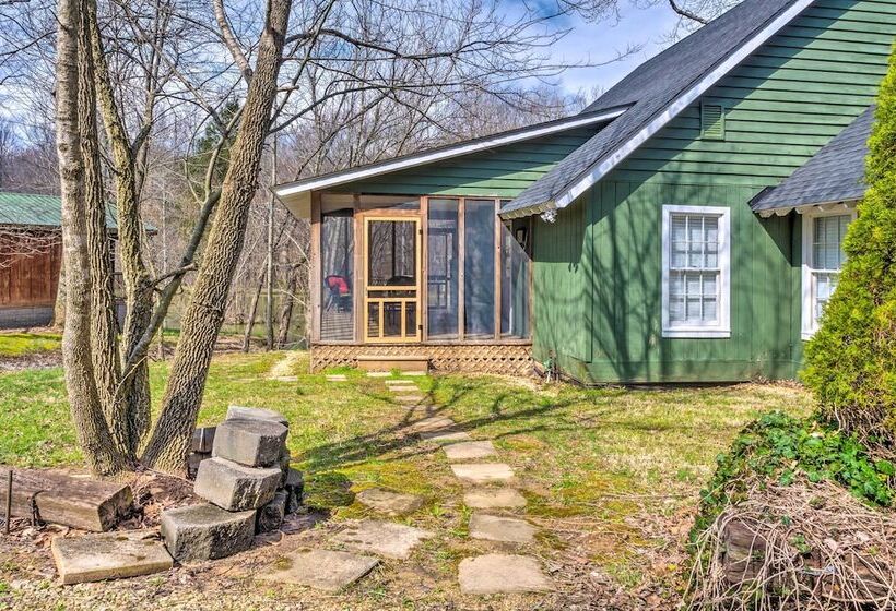 Bright Green Gables Cabin: Hike, Swim & Bbq
