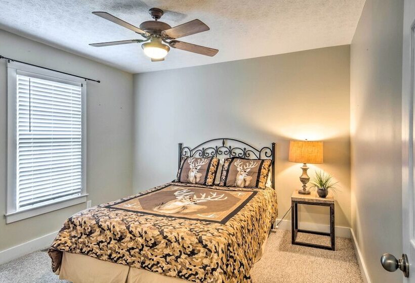 Bright Green Gables Cabin: Hike, Swim & Bbq