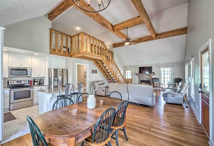 Bright Green Gables Cabin: Hike, Swim & Bbq