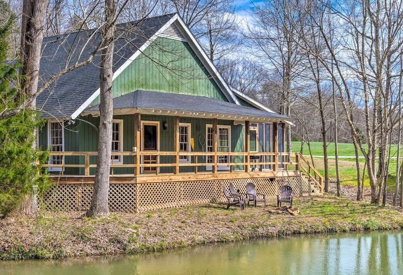 Bright Green Gables Cabin: Hike, Swim & Bbq