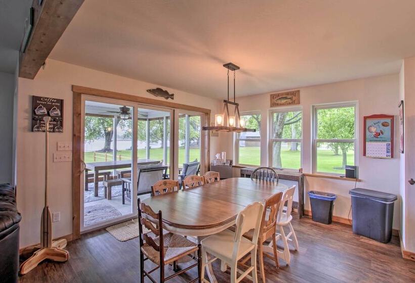 Bright Shawano Lake Oasis   Walk To Boat Launch!