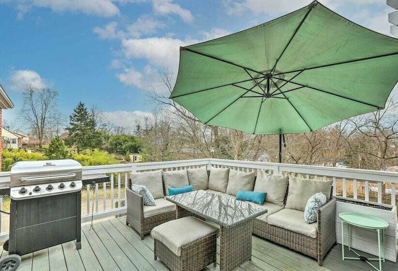 Bright & Spacious Cincinnati Retreat W/ Hot Tub!