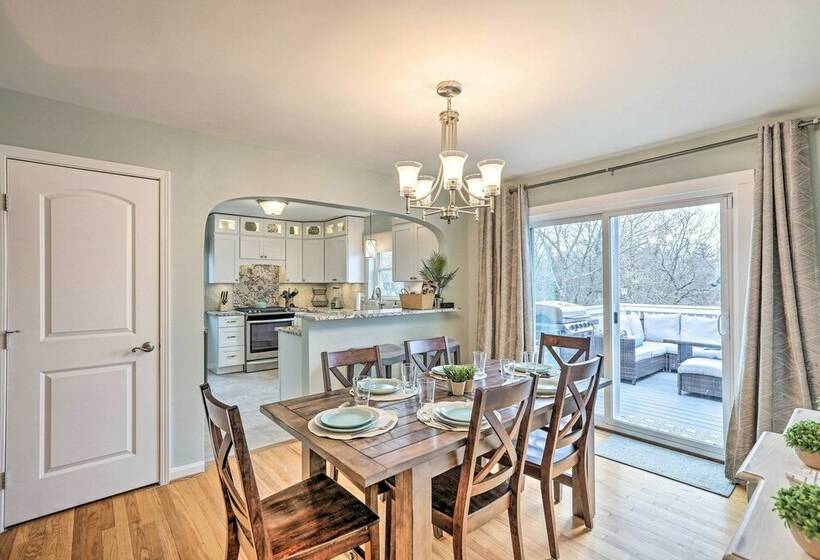 Bright & Spacious Cincinnati Retreat W/ Hot Tub!