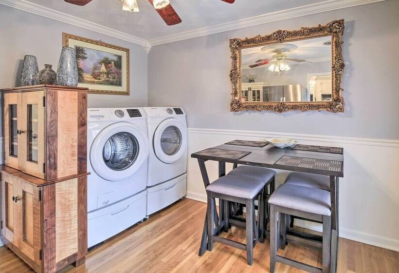 Bristol Retreat W/ Creek Access: 2 Mi To Dtwn