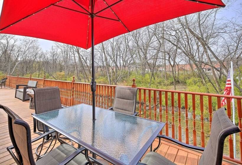 Bristol Retreat W/ Creek Access: 2 Mi To Dtwn