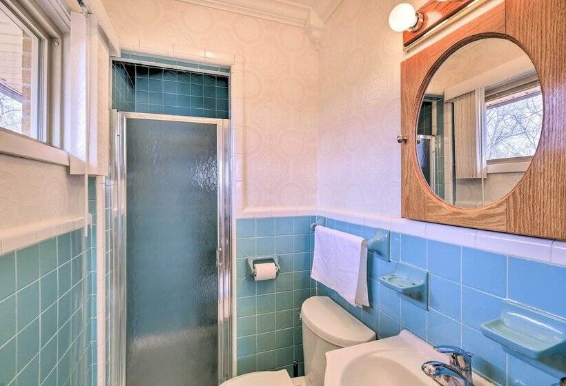 Bristol Retreat W/ Creek Access: 2 Mi To Dtwn