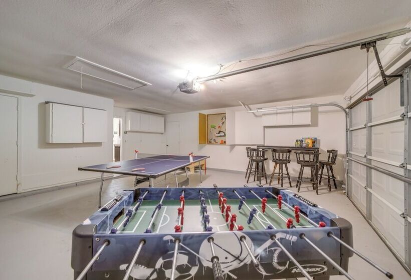 Broken Arrow Home: Family Friendly Amenities!